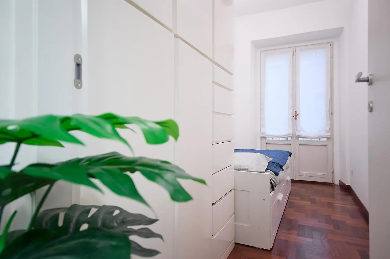 Hale Apartments - Crocetta Milan 0*,  Italy